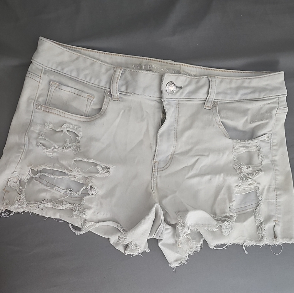 AEO Destroyed Stretch Light Wash Denim Short Shorts Size 14